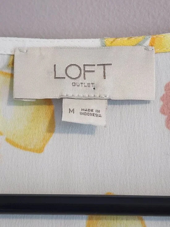 Loft Studio Lightweight Blouse with Colorful Lemon Design - Size Medium - Picture 6 of 10